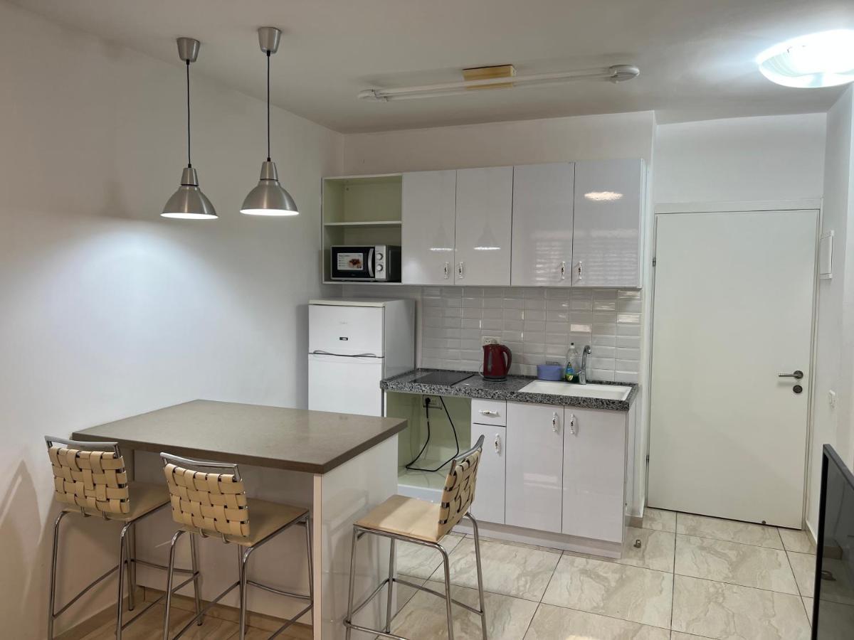 Apartments4You Dinara Bat Yam Εξωτερικό φωτογραφία
