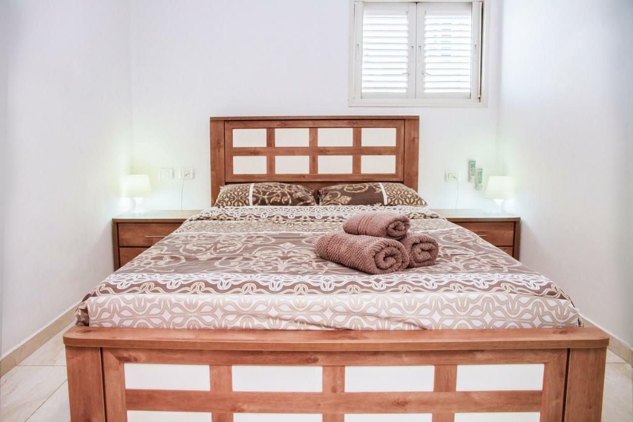 Apartments4You Dinara Bat Yam Εξωτερικό φωτογραφία
