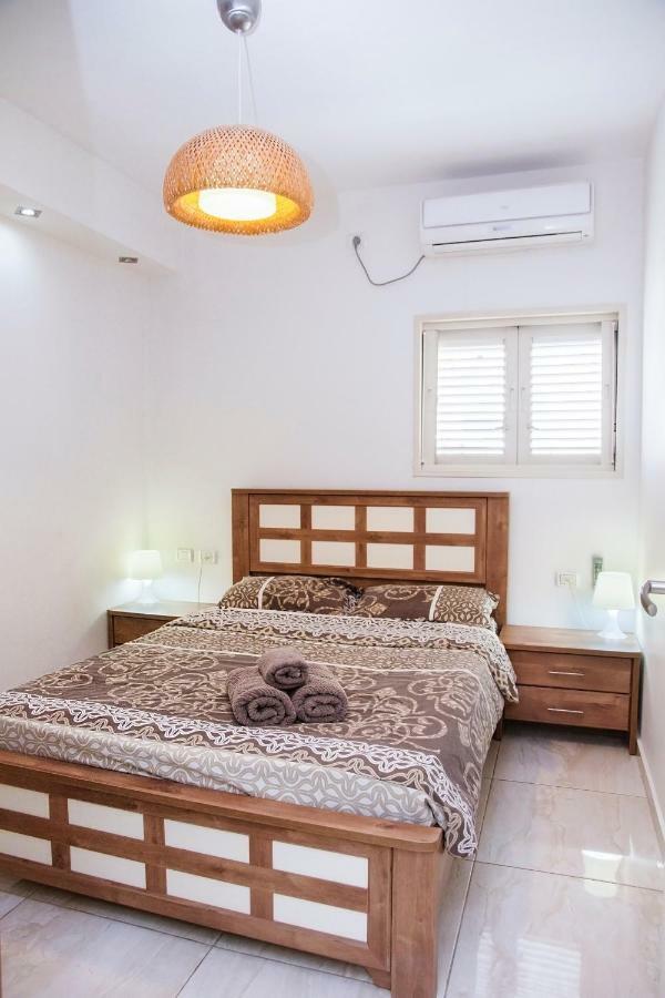 Apartments4You Dinara Bat Yam Εξωτερικό φωτογραφία