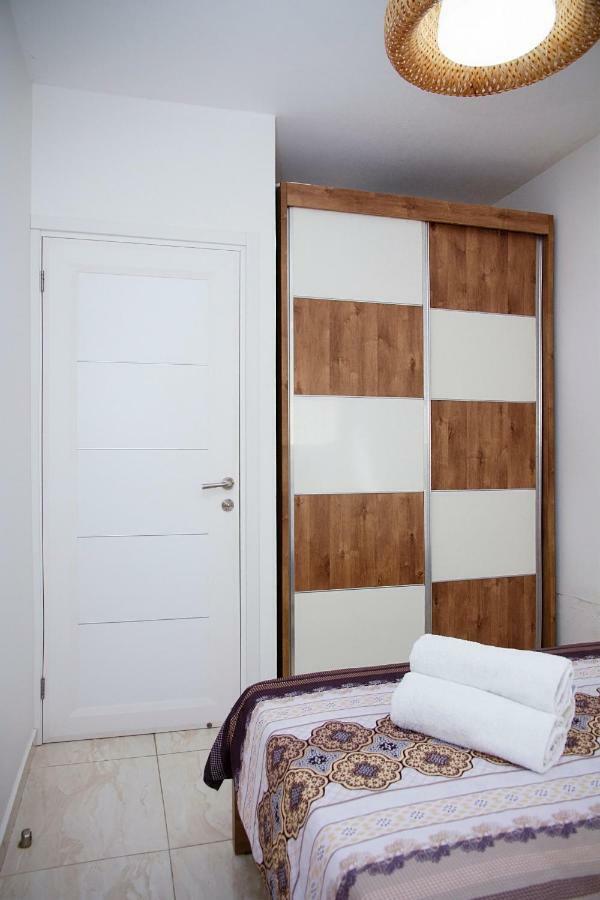 Apartments4You Dinara Bat Yam Εξωτερικό φωτογραφία